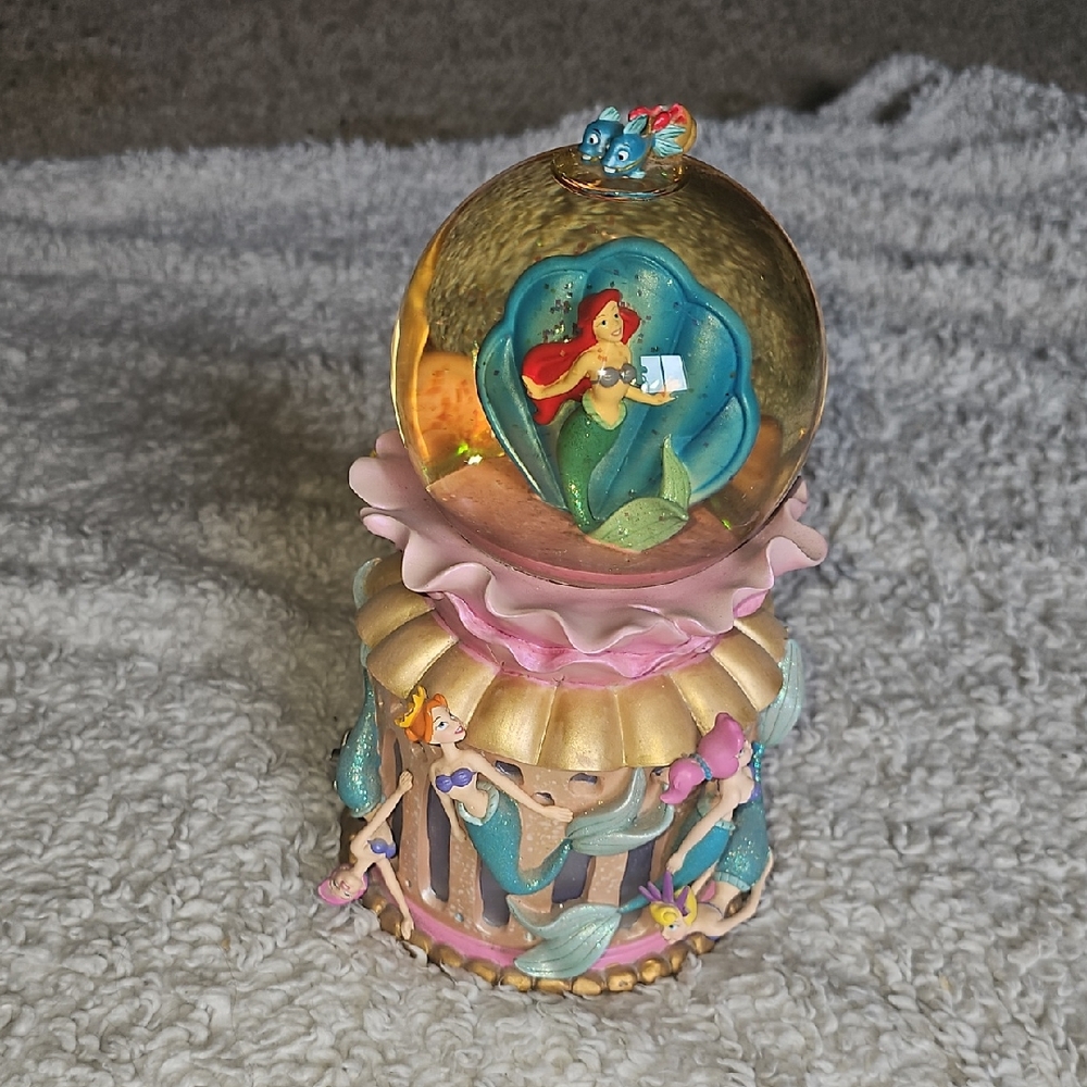 Little Mermaid Snow Globe with Ariel and Flounder Vintage